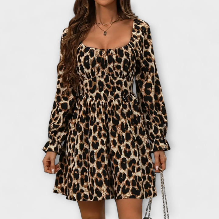 Fortryllende kjole med leopardprint