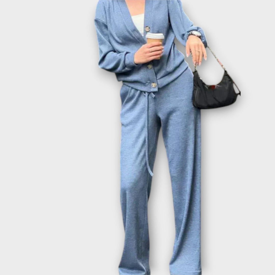 Karin – Cardigan- og buksesæt i moderne komfort og stil