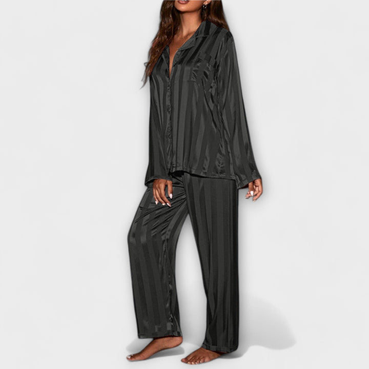 Grethe – luksuriøs pyjamas