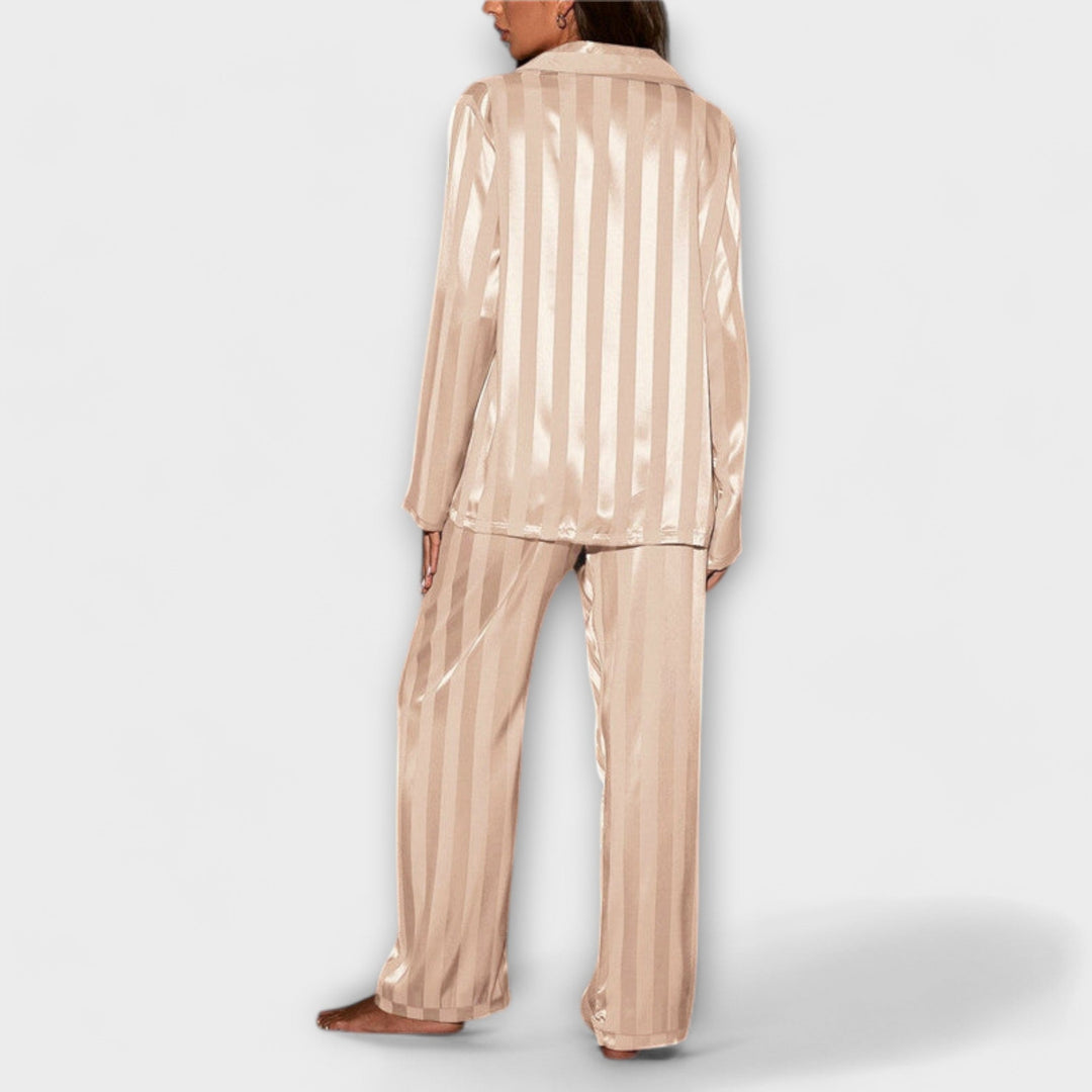 Grethe – luksuriøs pyjamas
