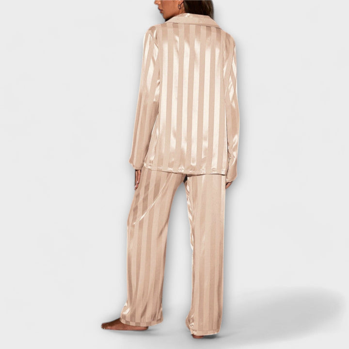 Grethe – luksuriøs pyjamas