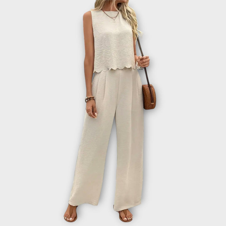 Lene - Weste mit Blütenblattrand & Lange Hose